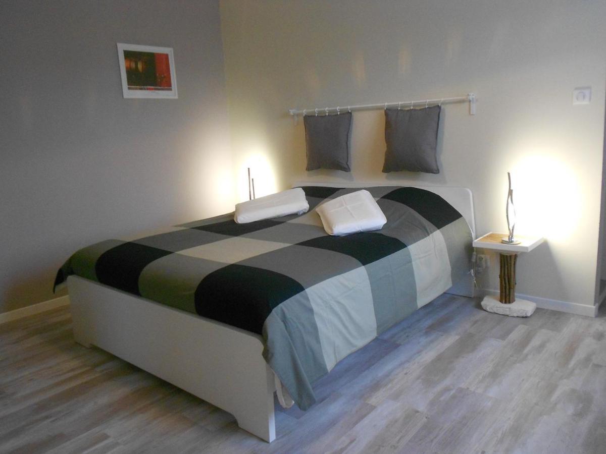 Bed and Breakfast Litdevin Uchizy Exterior foto